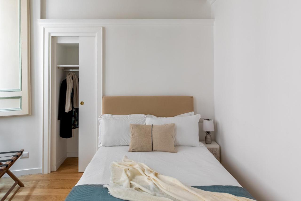 Iflat Wonder At The Pantheon Apartment Rome Bagian luar foto