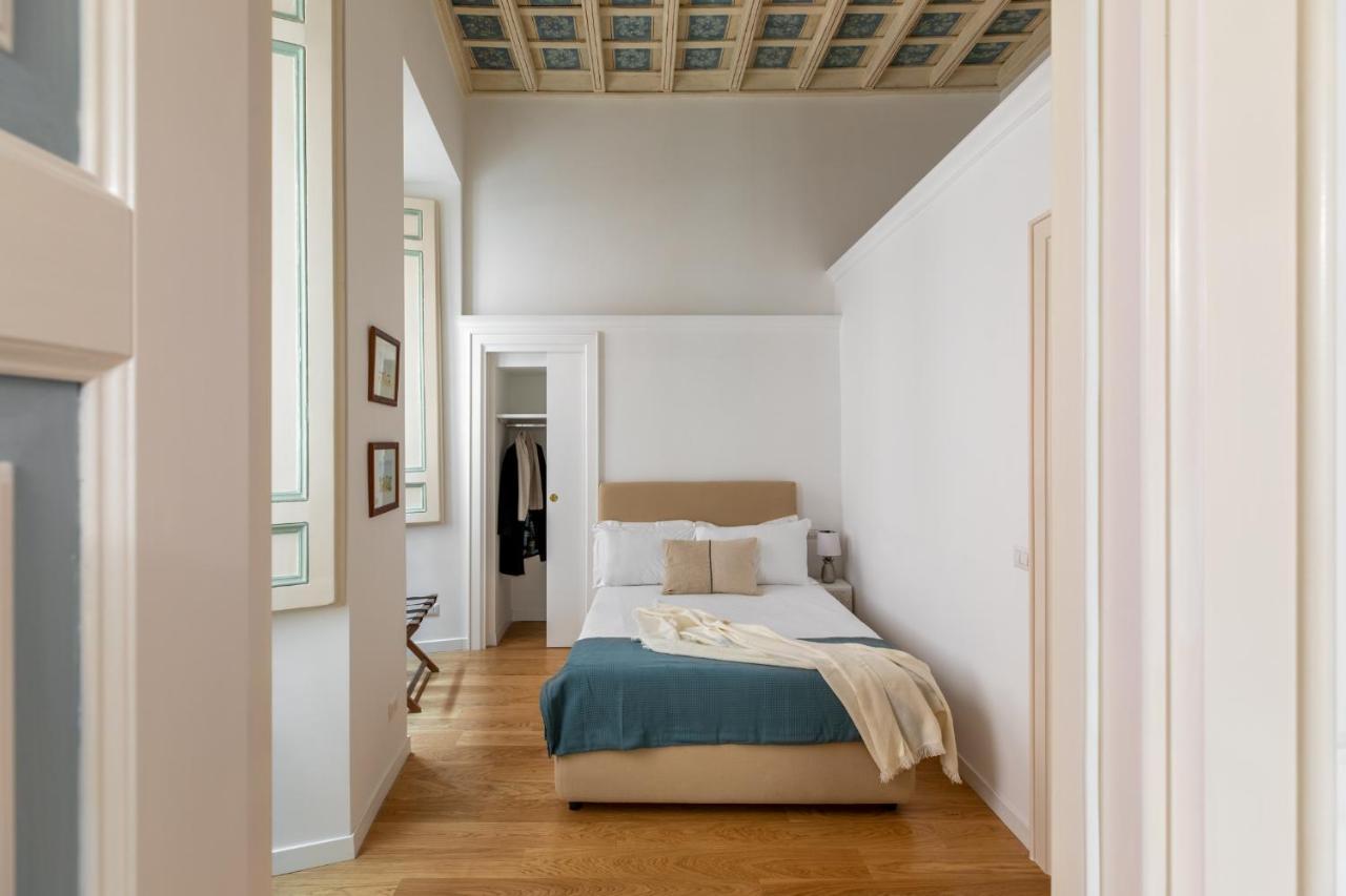 Iflat Wonder At The Pantheon Apartment Rome Bagian luar foto