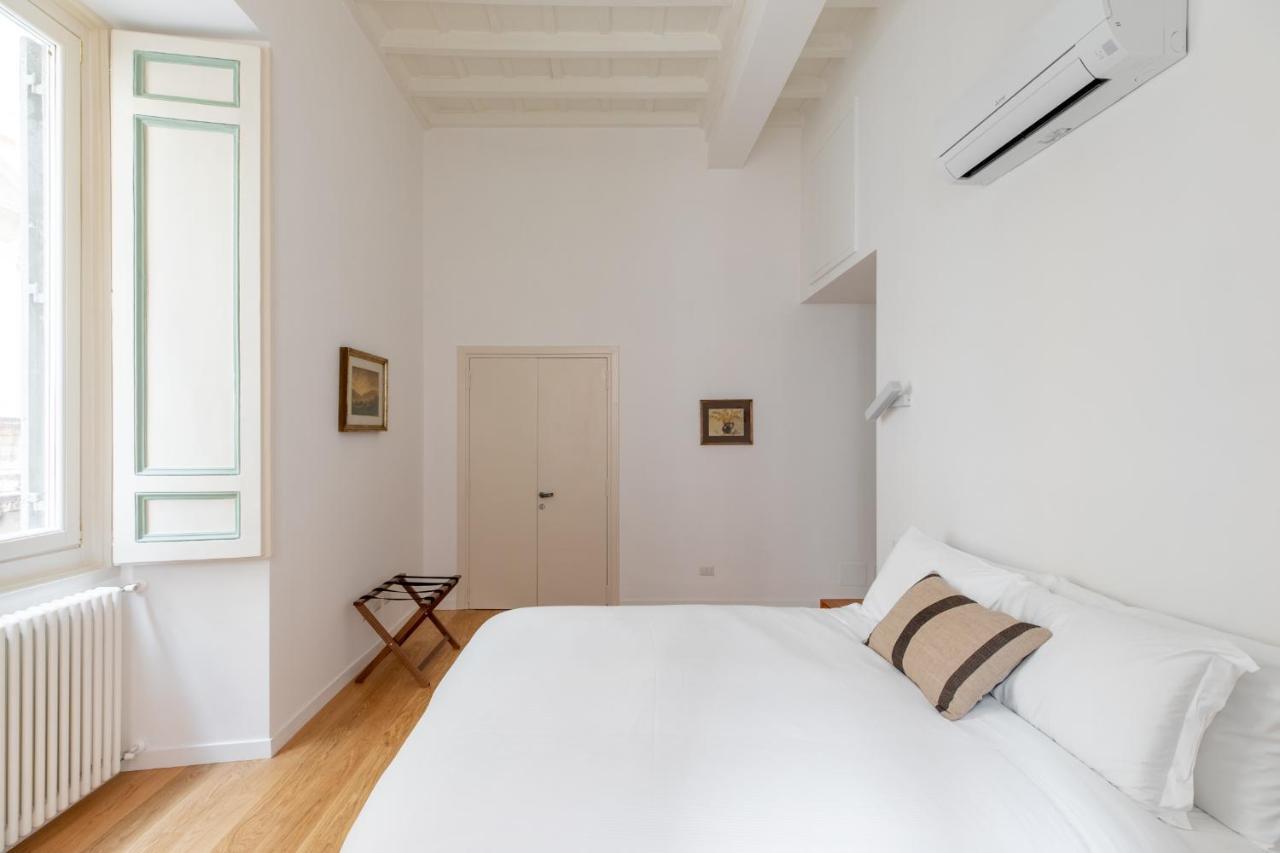 Iflat Wonder At The Pantheon Apartment Rome Bagian luar foto