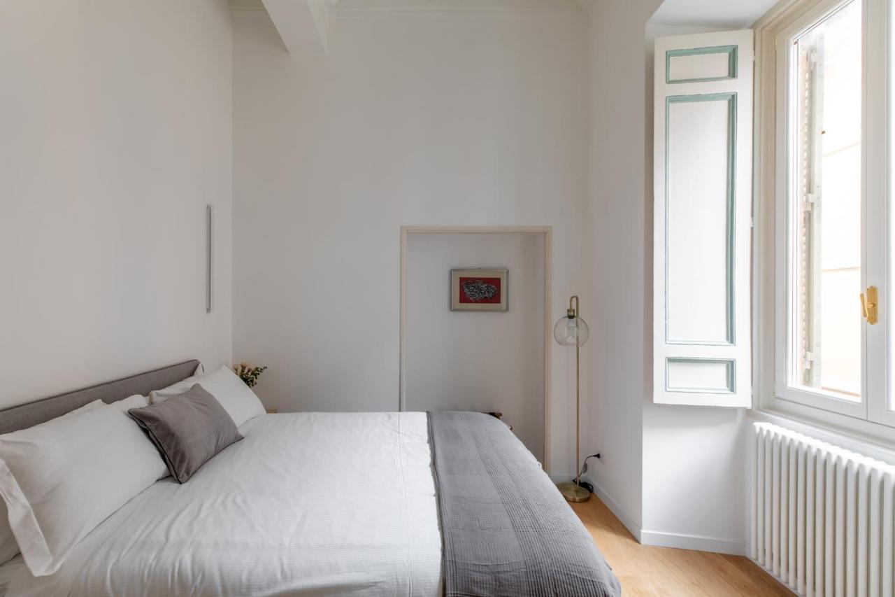 Iflat Wonder At The Pantheon Apartment Rome Bagian luar foto
